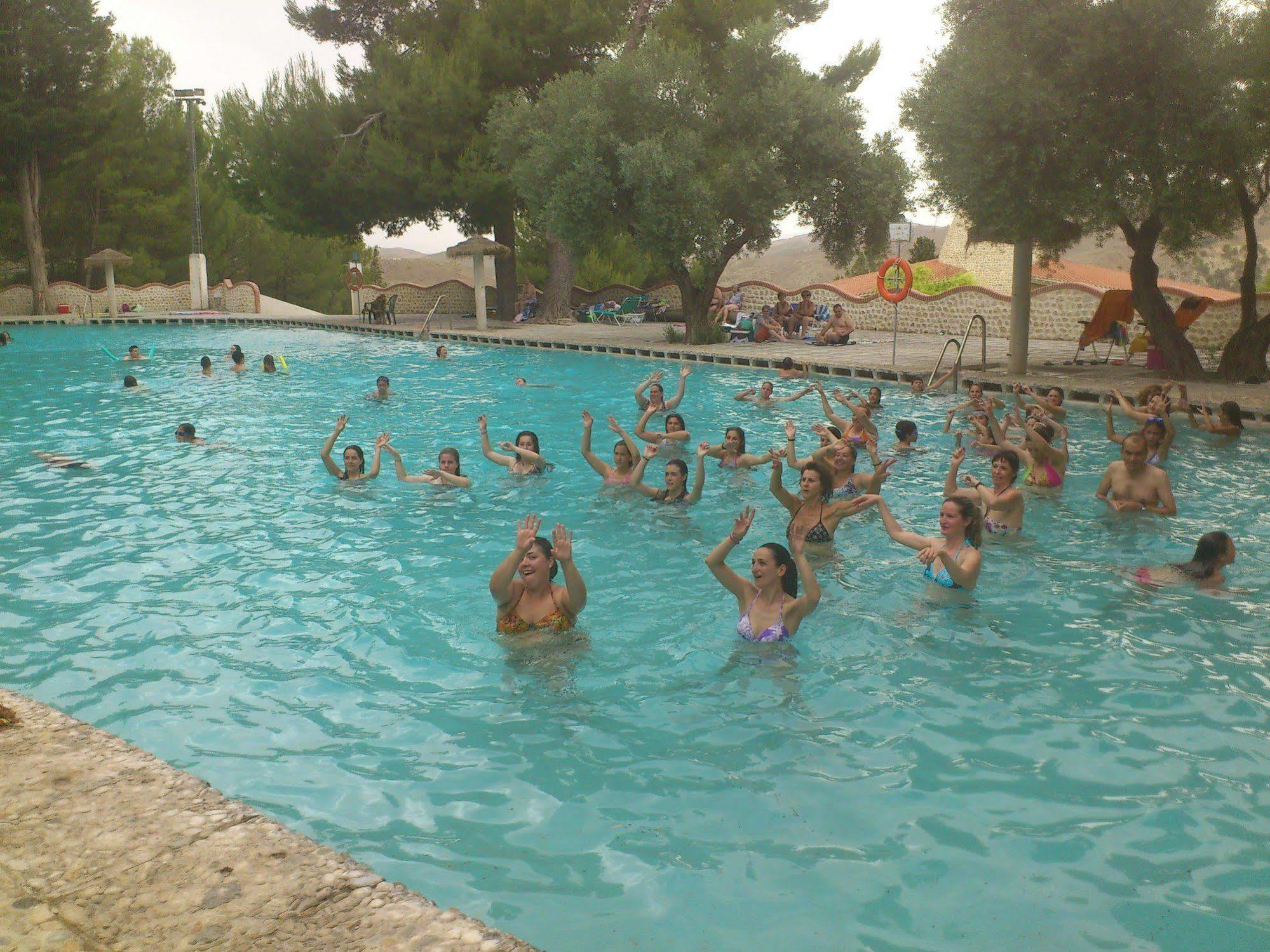 Balneario De Alicun De Las Torres Villanueva de las Torres Exterior photo
